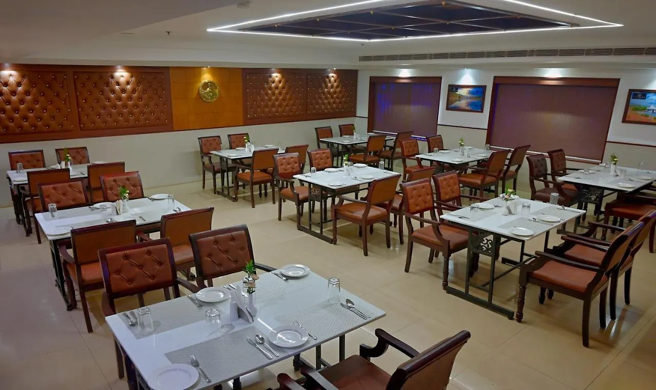 Contour Backwaters Hotel Resort & Convention Centre Ramankari